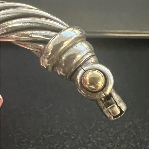 David Yurman 10mm Cable Bracelet with 3 sections. RETIRED AND RARE find! 🤍 💛 - Picture 7 of 15